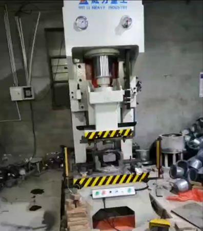 100噸拉伸液壓沖床應用案例