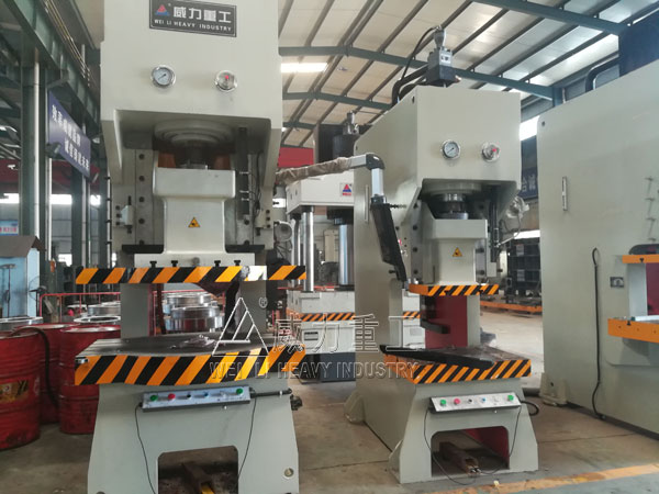 200噸油壓沖床壓力機